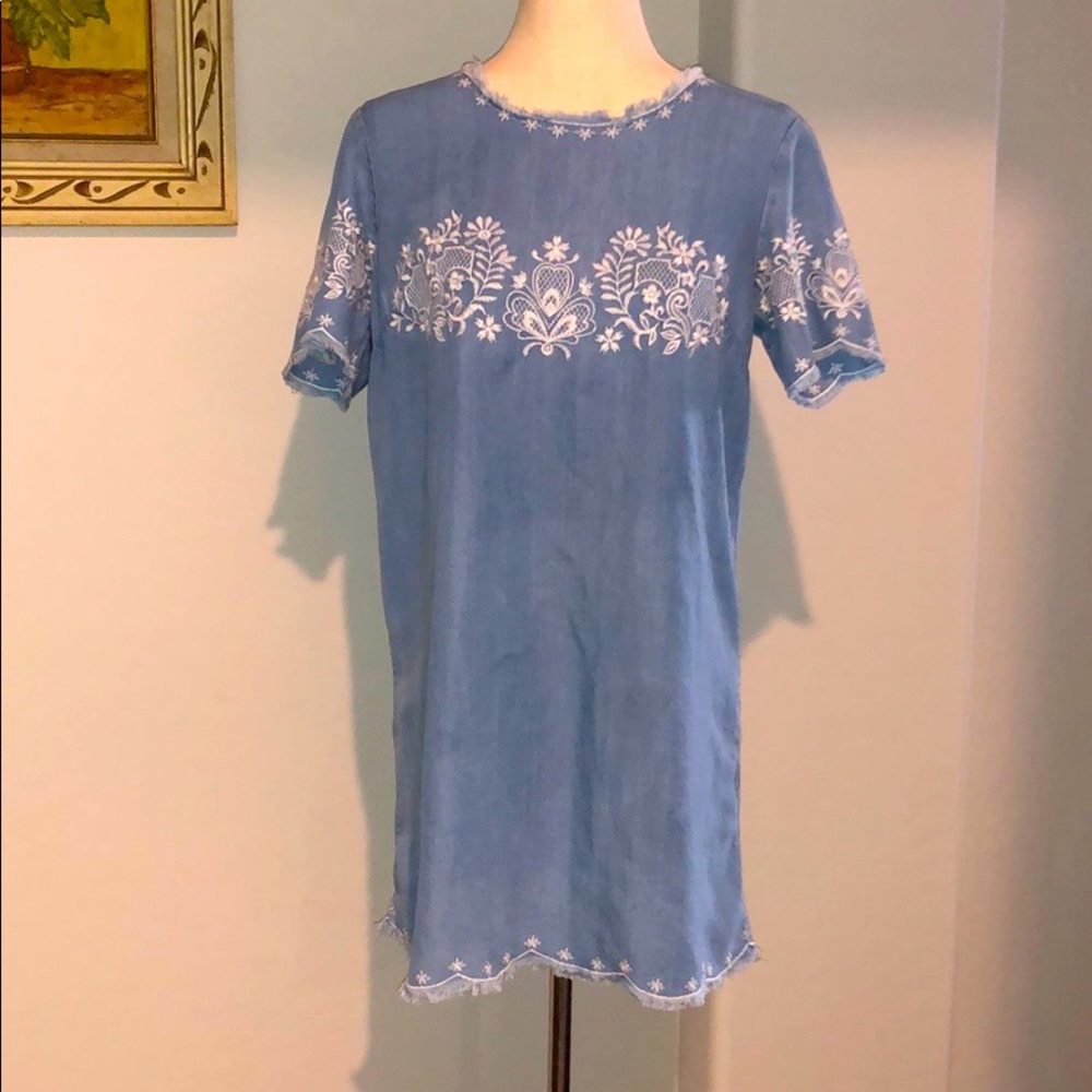 “70s” embroidered shift dress